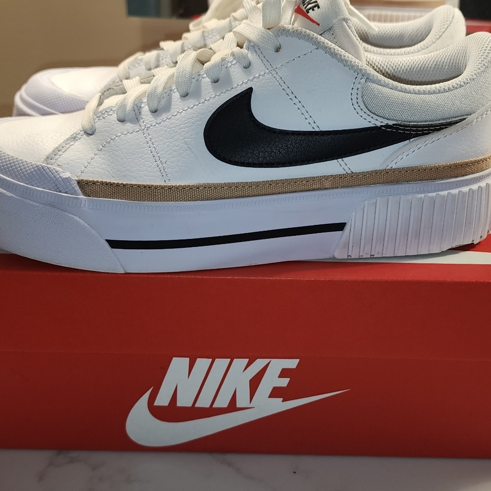 Nike Legacy Lifts